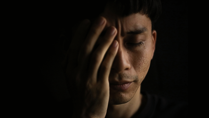 O Custo Psíquico de Espiritualizar Emoções Reprimidas