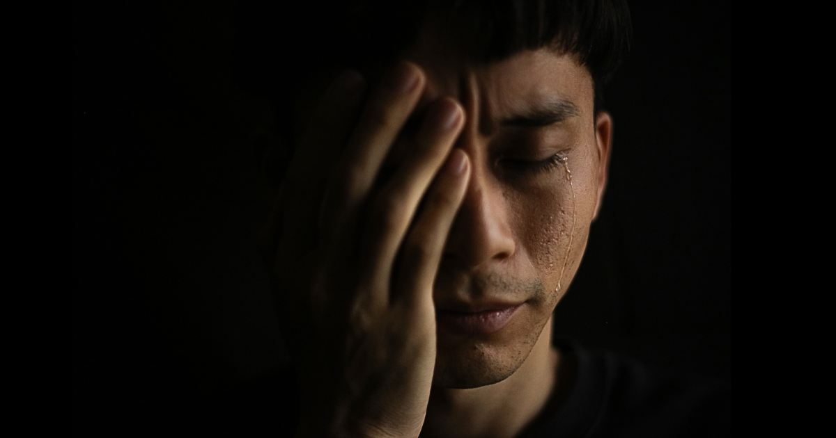 O Custo Psíquico de Espiritualizar Emoções Reprimidas