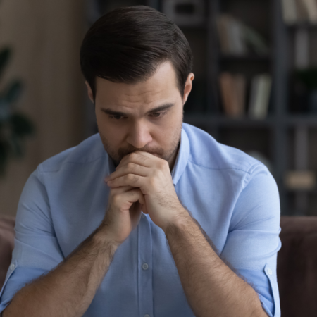 A Ruminação Mental: Quando o Pensamento se Torna um Ciclo Autossustentado